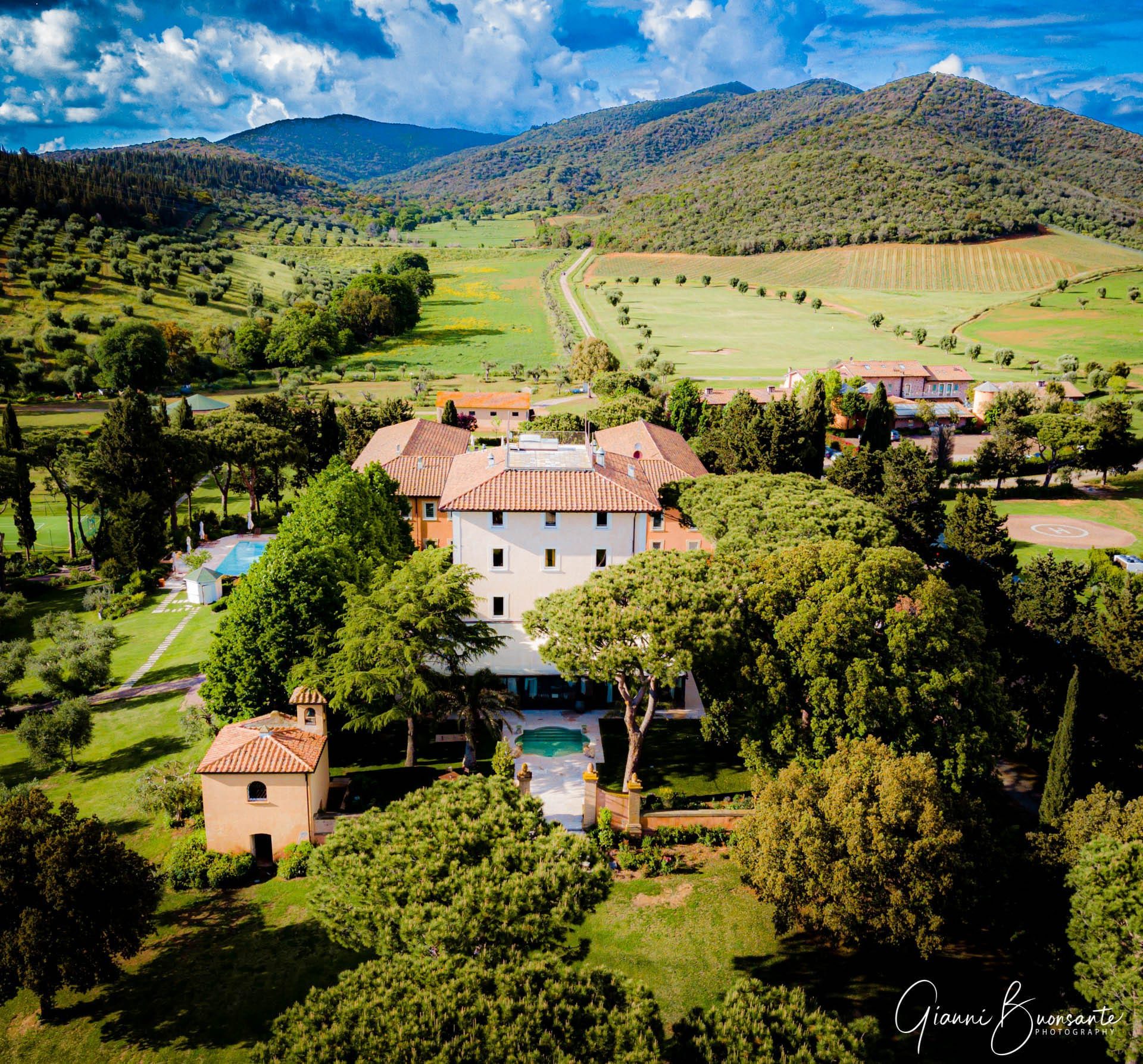 Fotografo aerea con drone professionale per Hotel Italia
